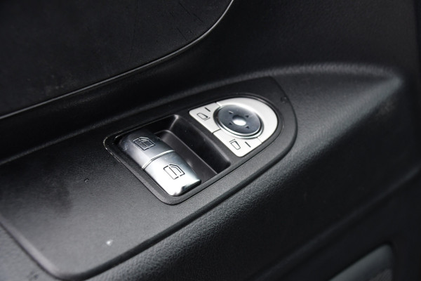 Mercedes-Benz Vito 116 CDI L2 PB Edition Camera, Cruise, Stoelverwarming, 164pk, Automaat, multimedia, 2 x Stoel,