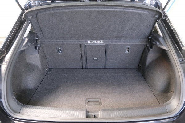 Volkswagen T-Roc 1.0 TSI Style - N.A.P. Airco, Cruise, Navi, PDC, Carplay.