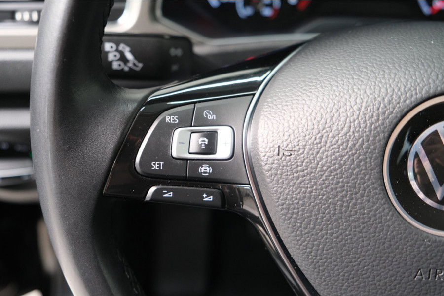 Volkswagen T-Roc 1.0 TSI Style - N.A.P. Airco, Cruise, Navi, PDC, Carplay.