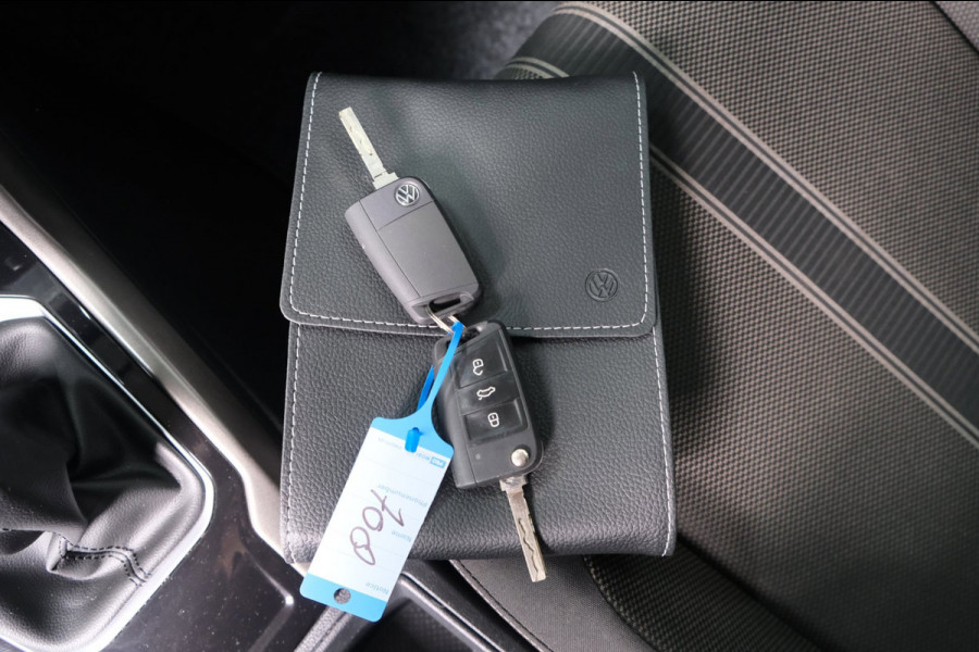 Volkswagen T-Roc 1.0 TSI Style - N.A.P. Airco, Cruise, Navi, PDC, Carplay.