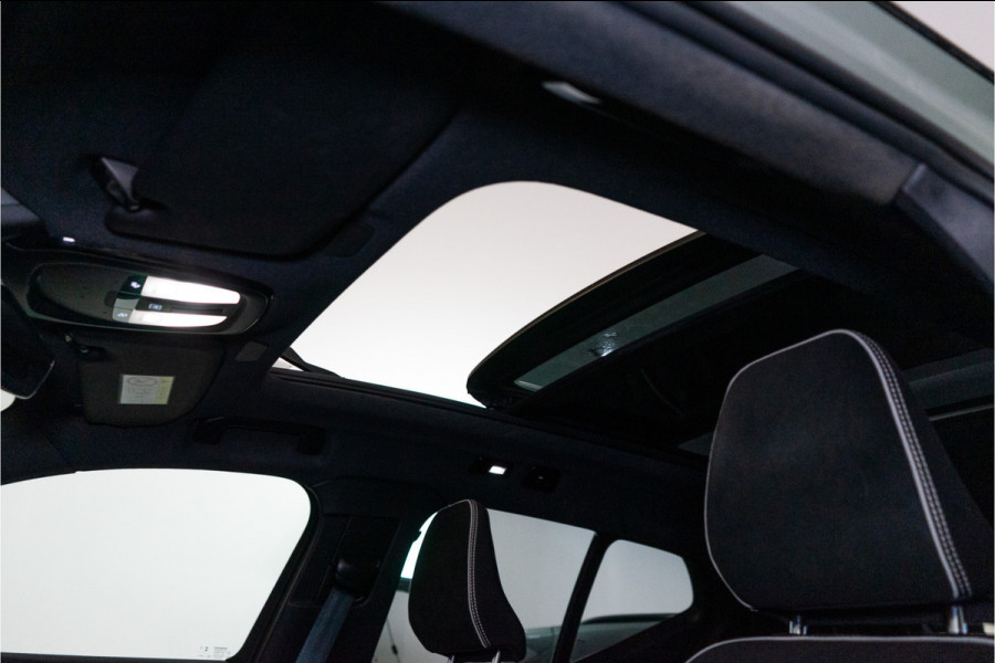 Volvo XC40 Extended Range 82 kWh Ultimate NL AUTO+NAP+1E EIG. | SOH 96% | H/K | Pano | Trekhaak | Pilot | Garantie