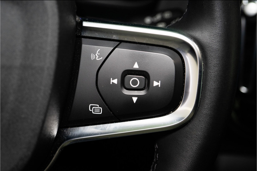 Volvo XC40 Extended Range 82 kWh Ultimate NL AUTO+NAP+1E EIG. | SOH 96% | H/K | Pano | Trekhaak | Pilot | Garantie