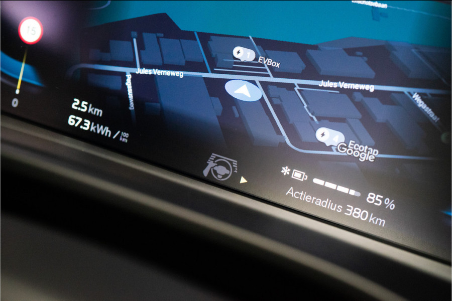 Volvo XC40 Extended Range 82 kWh Ultimate NL AUTO+NAP+1E EIG. | SOH 96% | H/K | Pano | Trekhaak | Pilot | Garantie