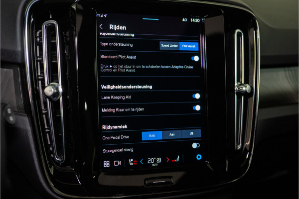 Volvo XC40 Extended Range 82 kWh Ultimate NL AUTO+NAP+1E EIG. | SOH 96% | H/K | Pano | Trekhaak | Pilot | Garantie