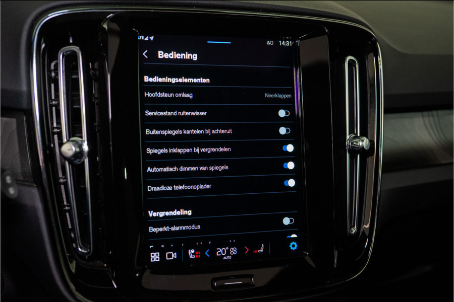 Volvo XC40 Extended Range 82 kWh Ultimate NL AUTO+NAP+1E EIG. | SOH 96% | H/K | Pano | Trekhaak | Pilot | Garantie