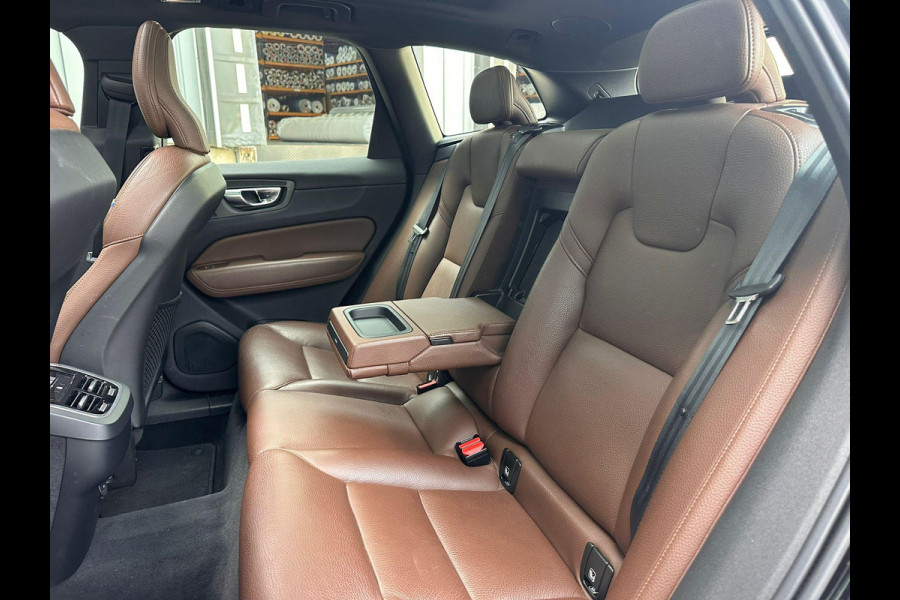 Volvo XC60 2.0 B4 Inscription | Panorama | Adaptive CC | Cam360 | HUD | Blindspot |