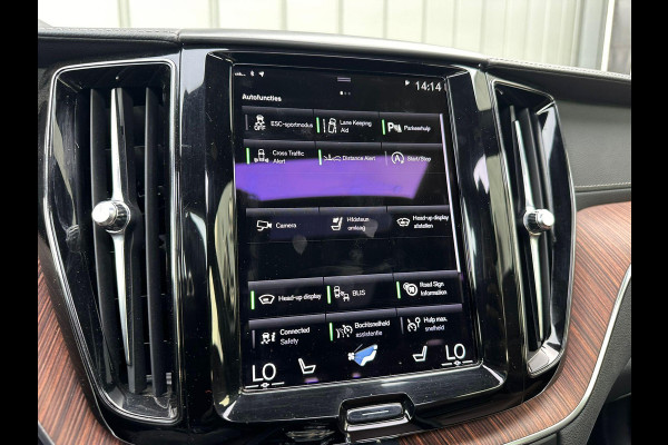 Volvo XC60 2.0 B4 Inscription | Panorama | Adaptive CC | Cam360 | HUD | Blindspot |