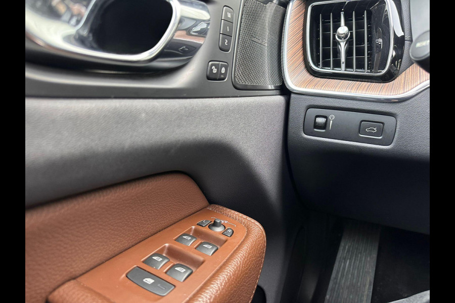 Volvo XC60 2.0 B4 Inscription | Panorama | Adaptive CC | Cam360 | HUD | Blindspot |