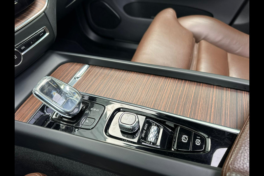 Volvo XC60 2.0 B4 Inscription | Panorama | Adaptive CC | Cam360 | HUD | Blindspot |