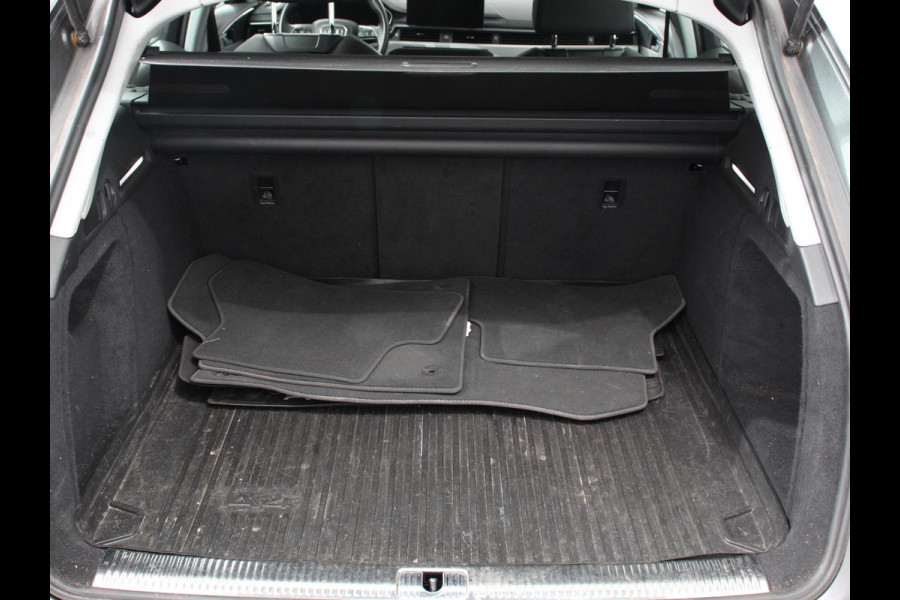 Audi A4 Avant 40 TFSI 205pk S-Tronic S-Line | DEMO ! | Climate control | Adaptive cruise control | Navigatie | Parkeersensoren | Stoelverwarming | Elektrische achterklep | Apple Carplay/ Android Auto