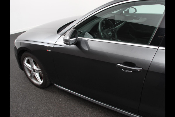 Audi A4 Avant 40 TFSI 205pk S-Tronic S-Line | DEMO ! | Climate control | Adaptive cruise control | Navigatie | Parkeersensoren | Stoelverwarming | Elektrische achterklep | Apple Carplay/ Android Auto