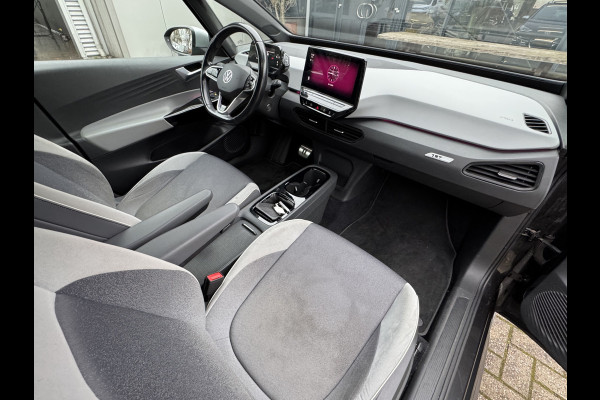 Volkswagen ID.3 First Plus 58 kWh LED/Clima/Cruise/Navi/Camera/LM-Velgen SoH 88% Stoel-stuurverwarming