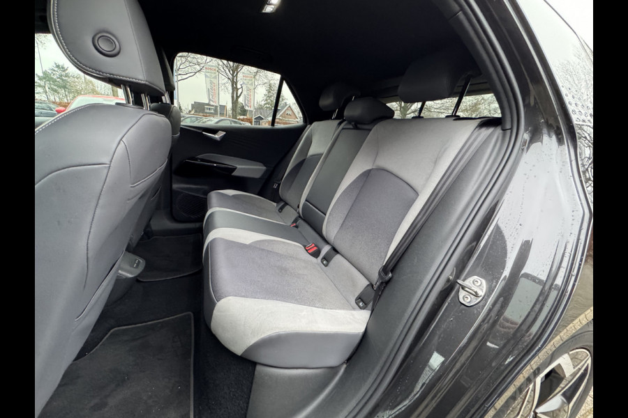 Volkswagen ID.3 First Plus 58 kWh LED/Clima/Cruise/Navi/Camera/LM-Velgen SoH 88% Stoel-stuurverwarming