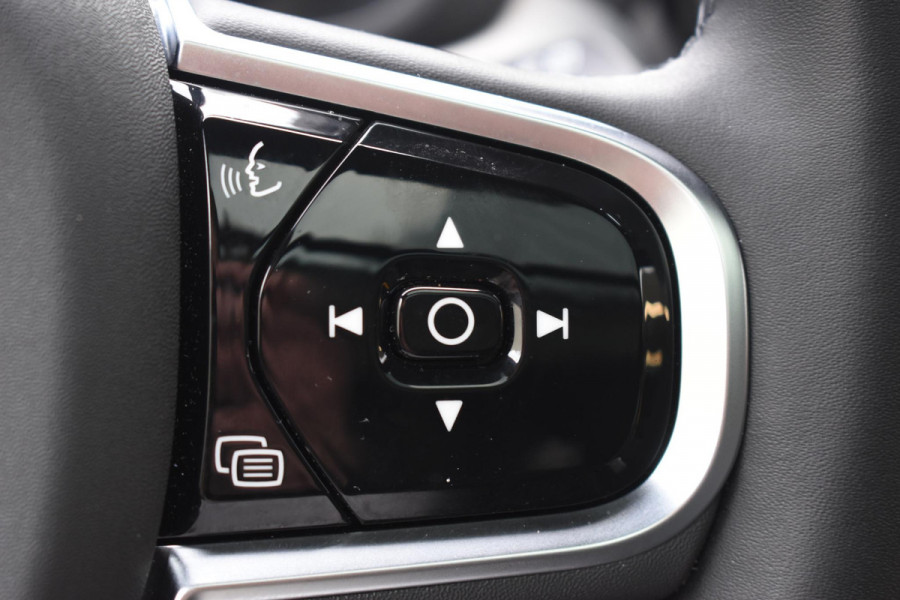 Volvo XC60 T8 455pk Plug-in Hybrid AWD Polestar Engineered / Google infotaiment / Adaptieve cruise control / BLIS/ Panoramamisch schuif-kanteldak / Stoel- en stuurwielverwarming / Apple Carplay / Head-up display / Gelamineerde ramen / 22"Velgen / Bowers & Wilkins audio /
