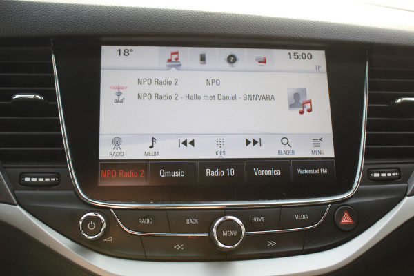 Opel Astra 1.0 Turbo Online Edition 5deurs , zeer nette auto Climate control , Cruise control , Navigatie , Bluetooth Parkeersensoren achter en voor