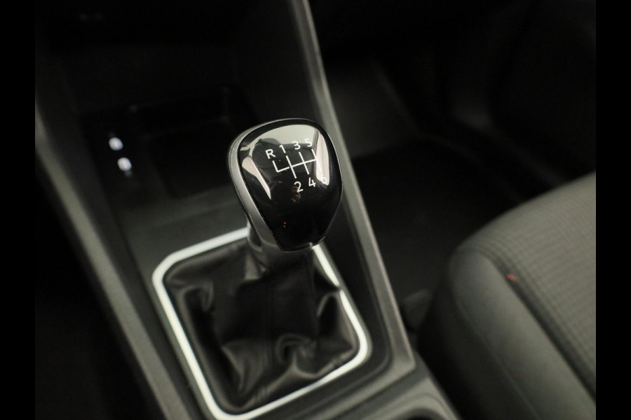 Volkswagen Caddy Cargo 2.0 TDI Comfort 102PK | Navigatie | Airco | Bumpers in kleur | Parkeersensoren voor en achter |