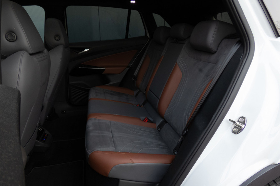 Volkswagen ID.4 First PRO MAX 77 kWh | SOH 91% | IQ-LIGHT | 360 CAMERA | STOELMASSAGE | ACC