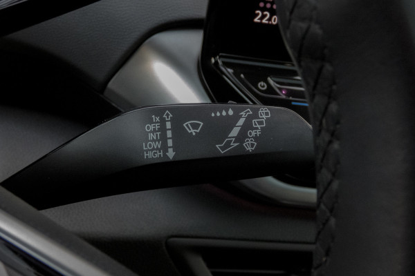 Volkswagen ID.4 First PRO MAX 77 kWh | SOH 91% | IQ-LIGHT | 360 CAMERA | STOELMASSAGE | ACC