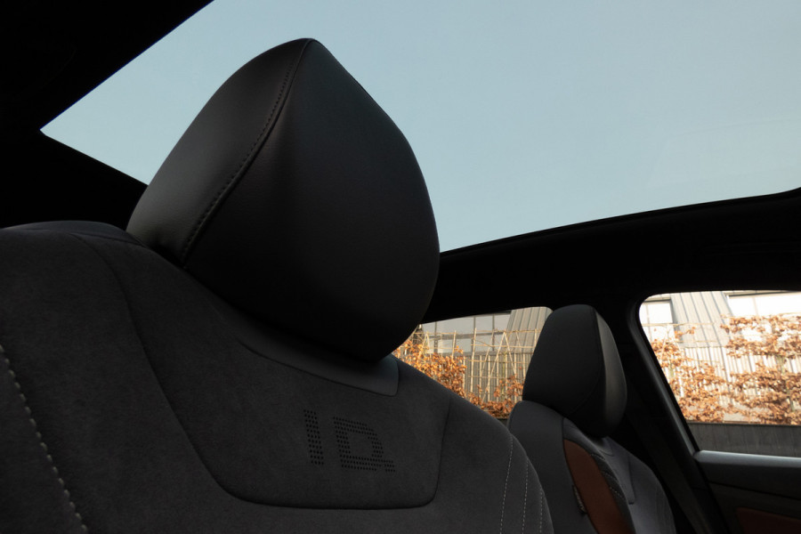 Volkswagen ID.4 First PRO MAX 77 kWh | SOH 91% | IQ-LIGHT | 360 CAMERA | STOELMASSAGE | ACC