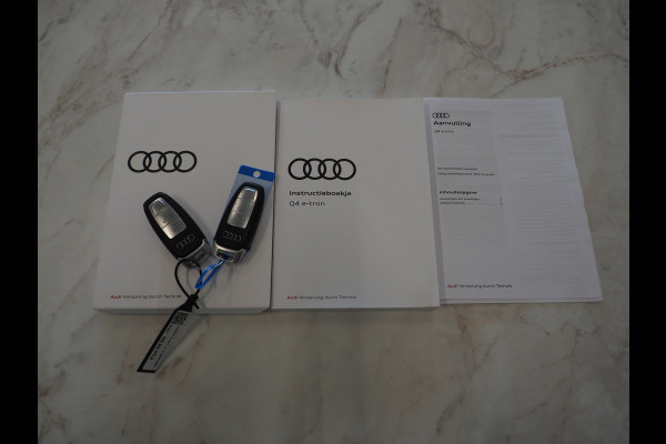 Audi Q4 e-tron 40 Edition 82 kWh | Stoelverwarming | Cruise | Climate | Carplay | Zwarte Hemel | DAB | PDC