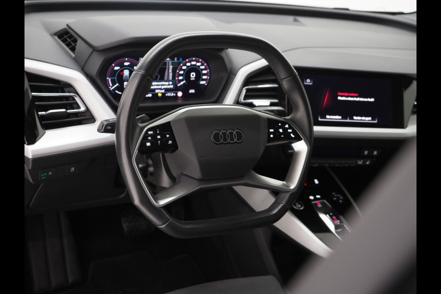 Audi Q4 e-tron 40 Edition 82 kWh | Stoelverwarming | Cruise | Climate | Carplay | Zwarte Hemel | DAB | PDC