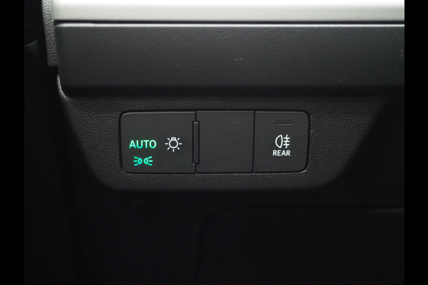 Audi Q4 e-tron 40 Edition 82 kWh | Stoelverwarming | Cruise | Climate | Carplay | Zwarte Hemel | DAB | PDC