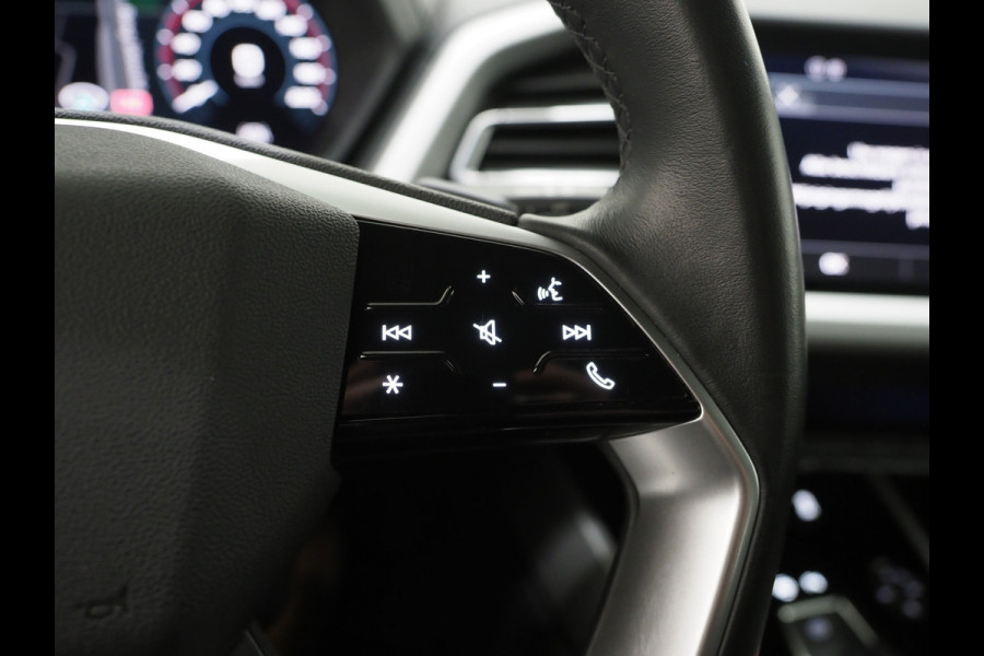 Audi Q4 e-tron 40 Edition 82 kWh | Stoelverwarming | Cruise | Climate | Carplay | Zwarte Hemel | DAB | PDC