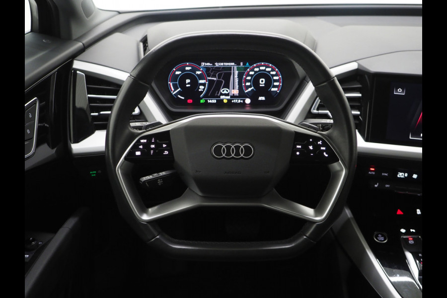 Audi Q4 e-tron 40 Edition 82 kWh | Stoelverwarming | Cruise | Climate | Carplay | Zwarte Hemel | DAB | PDC