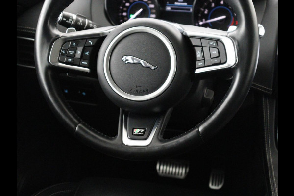 Jaguar F-Pace 2.0 R-Sport AWD 25t | Panoramadak | Leder | Stoelverwarming | Bi-Xenon | Camera | Navigatie | 20'' | Meridian Surround | Bluetooth | Cruise control | Parkeerhulp | Climate control