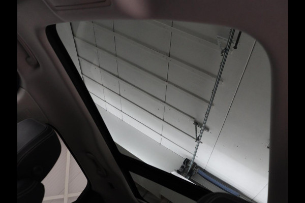 Jaguar F-Pace 2.0 R-Sport AWD 25t | Panoramadak | Leder | Stoelverwarming | Bi-Xenon | Camera | Navigatie | 20'' | Meridian Surround | Bluetooth | Cruise control | Parkeerhulp | Climate control