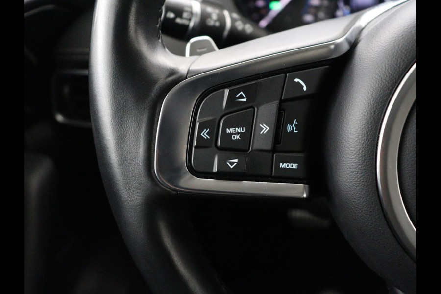 Jaguar F-Pace 2.0 R-Sport AWD 25t | Panoramadak | Leder | Stoelverwarming | Bi-Xenon | Camera | Navigatie | 20'' | Meridian Surround | Bluetooth | Cruise control | Parkeerhulp | Climate control