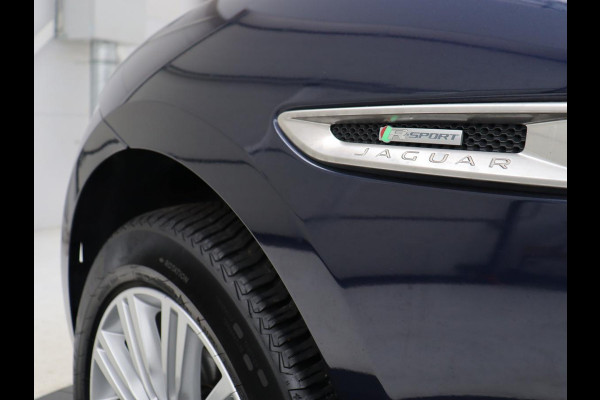 Jaguar F-Pace 2.0 R-Sport AWD 25t | Panoramadak | Leder | Stoelverwarming | Bi-Xenon | Camera | Navigatie | 20'' | Meridian Surround | Bluetooth | Cruise control | Parkeerhulp | Climate control