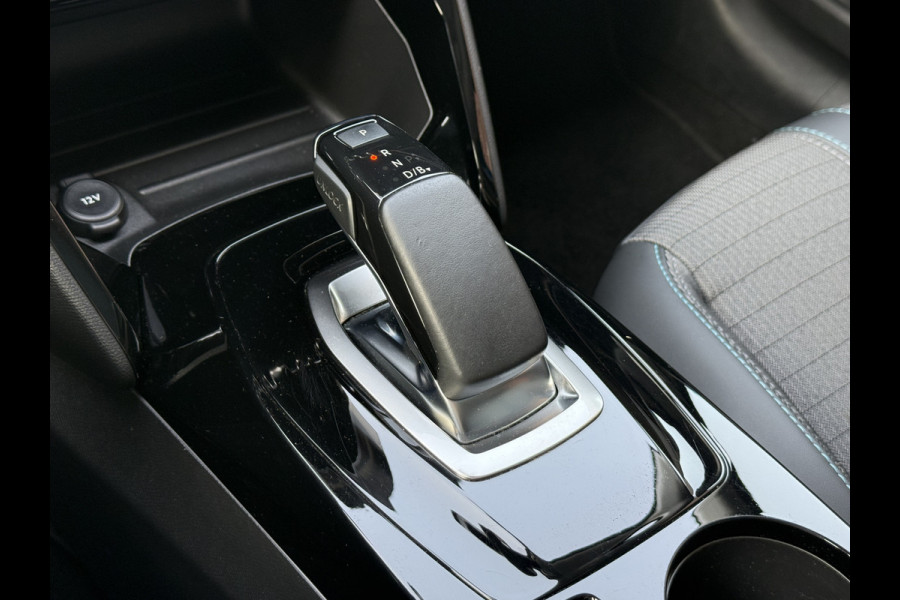 Peugeot e-208 EV Allure 50 kWh | Panoramadak | Camera | Apple Carplay | Draadloze lader
