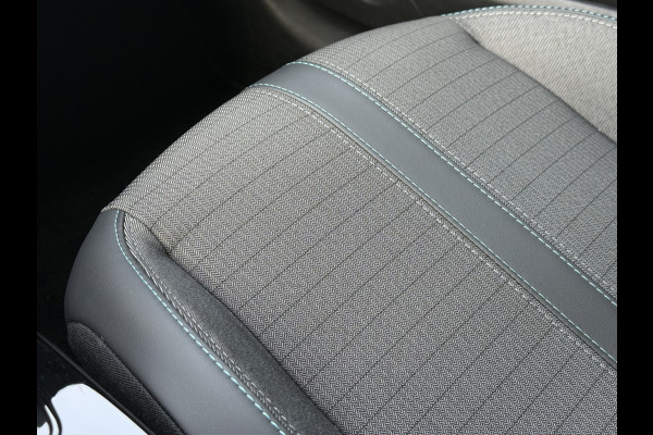 Peugeot e-208 EV Allure 50 kWh | Panoramadak | Camera | Apple Carplay | Draadloze lader
