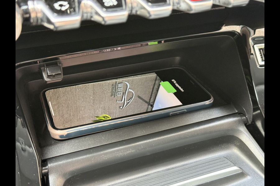 Peugeot e-208 EV Allure 50 kWh | Panoramadak | Camera | Apple Carplay | Draadloze lader