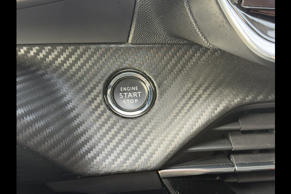 Peugeot e-208 EV Allure 50 kWh | Panoramadak | Camera | Apple Carplay | Draadloze lader