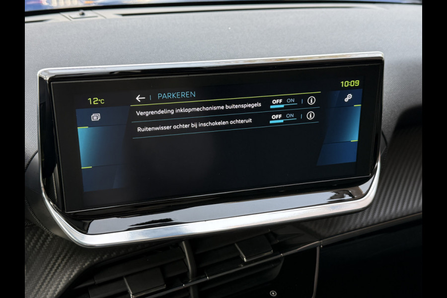 Peugeot e-208 EV Allure 50 kWh | Panoramadak | Camera | Apple Carplay | Draadloze lader