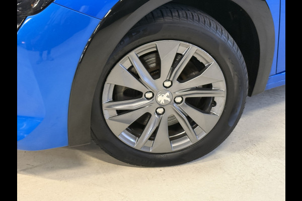 Peugeot e-208 EV Allure 50 kWh | Panoramadak | Camera | Apple Carplay | Draadloze lader
