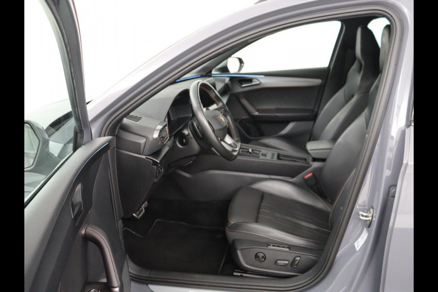 CUPRA Leon 1.4 eHybrid VZ | 245pk | Stoelverwarming | Carplay | Sfeerverlichting | Adaptive cruise | Navigatie | Full LED | Half leder | Stuurverwarming | Camera | Full LED | Keyless | PHEV | Plug In