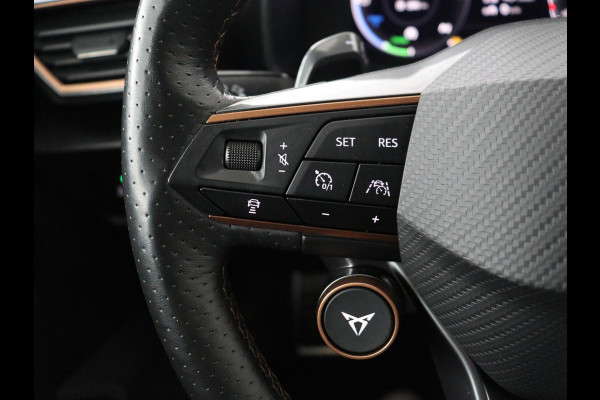 CUPRA Leon 1.4 eHybrid VZ | 245pk | Stoelverwarming | Carplay | Sfeerverlichting | Adaptive cruise | Navigatie | Full LED | Half leder | Stuurverwarming | Camera | Full LED | Keyless | PHEV | Plug In