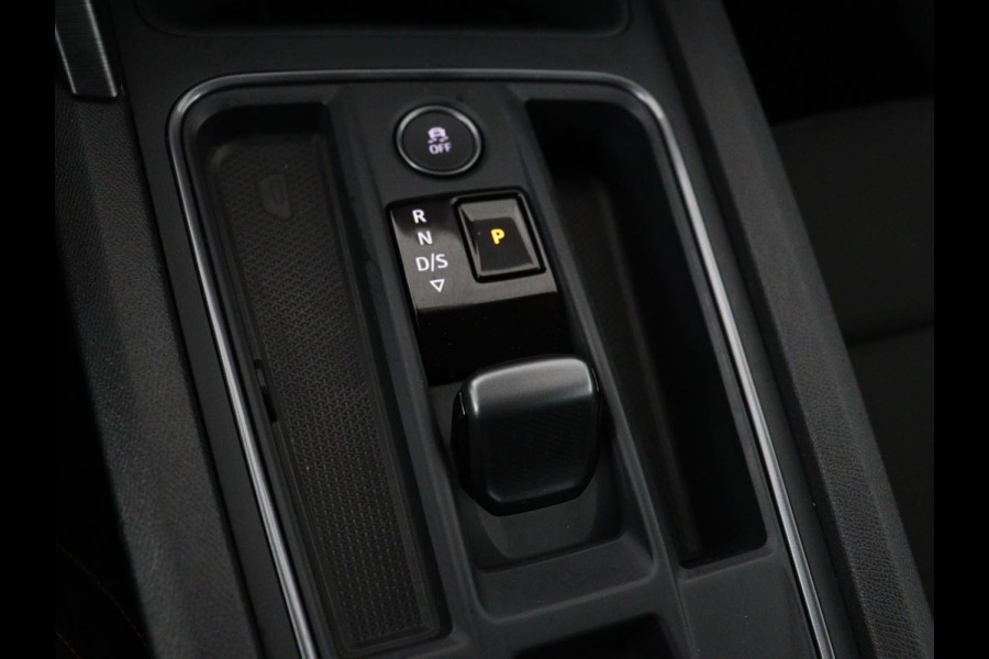 CUPRA Leon 1.4 eHybrid VZ | 245pk | Stoelverwarming | Carplay | Sfeerverlichting | Adaptive cruise | Navigatie | Full LED | Half leder | Stuurverwarming | Camera | Full LED | Keyless | PHEV | Plug In