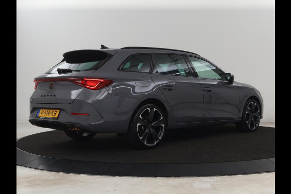 CUPRA Leon 1.4 eHybrid VZ | 245pk | Stoelverwarming | Carplay | Sfeerverlichting | Adaptive cruise | Navigatie | Full LED | Half leder | Stuurverwarming | Camera | Full LED | Keyless | PHEV | Plug In
