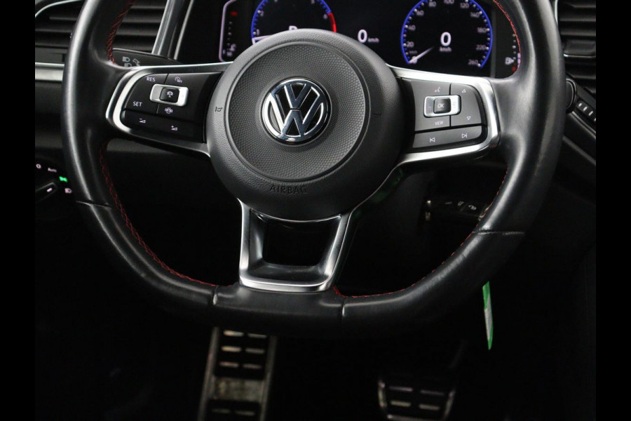 Volkswagen T-Roc 1.5 TSI Sport R Line | Trekhaak | Carplay | Full LED | Navigatie | Virtual Cockpit | Adaptive cruise | Parkeerhulp | 18'' | Climate control | Bluetooth | Getint glas