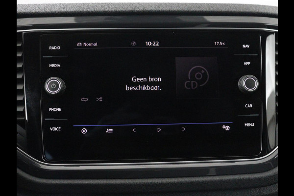 Volkswagen T-Roc 1.5 TSI Sport R Line | Trekhaak | Carplay | Full LED | Navigatie | Virtual Cockpit | Adaptive cruise | Parkeerhulp | 18'' | Climate control | Bluetooth | Getint glas