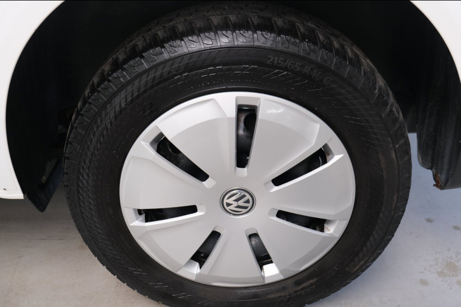 Volkswagen Transporter 2.0 TDI L2H1 28 - N.A.P. Airco, Cruise, Carplay, PDC, Trekhaak.