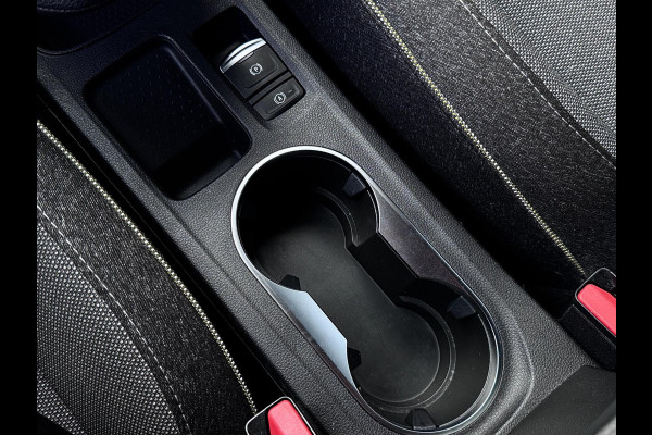 Renault Symbioz 1.6 E-Tech full hybrid 145 techno | Camera | Navi | Carplay | Android Auto | Sfeerverlichting | LED | 18 inch