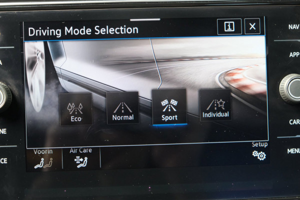 Volkswagen T-Roc 1.5 TSI Sport Business R-Line Automaat - N.A.P. Airco, Cruise, Virtual Display, Carplay.