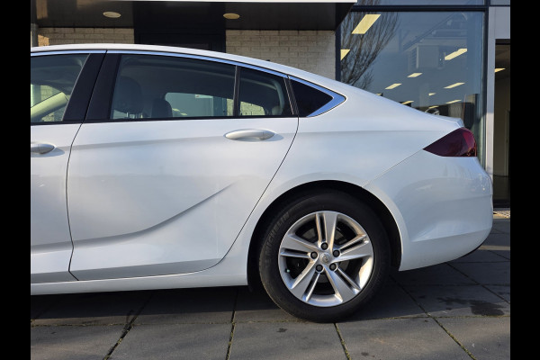 Opel Insignia Grand Sport 1.5 Turbo Business Executive Automaat – Parkeersensor - Navi – Luxe - Nap –