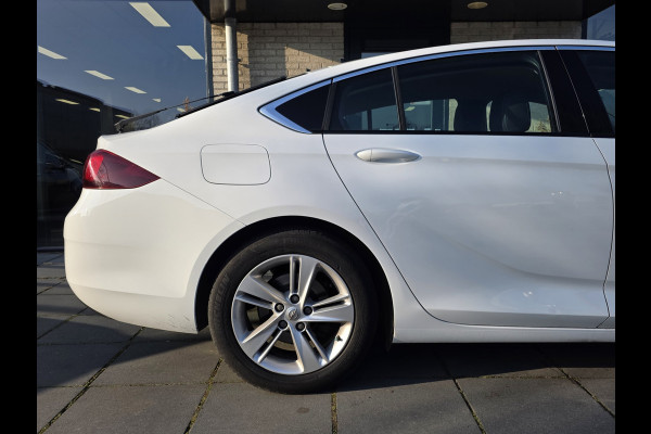 Opel Insignia Grand Sport 1.5 Turbo Business Executive Automaat – Parkeersensor - Navi – Luxe - Nap –
