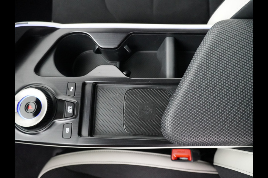Kia Ev6 GT-Line Business Edition 84 kWh - Stoelverwarming/Ventilatie - GT-Line Design - Led Matrix koplampen - Elektrisch verstelbare voorstoelen met geheugen - Elektrische achterklep - Draadloos Apple Carplay/Android Auto - Fabrieksgarantie tot 10-2033